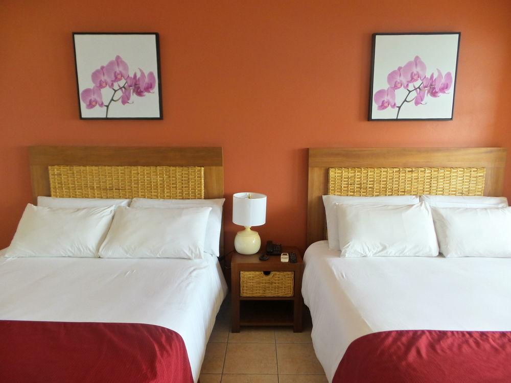 Flamboyant Hotel & Villas St. George's Exterior foto
